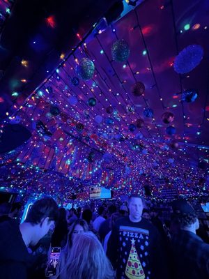 Coach House Entertainment by null