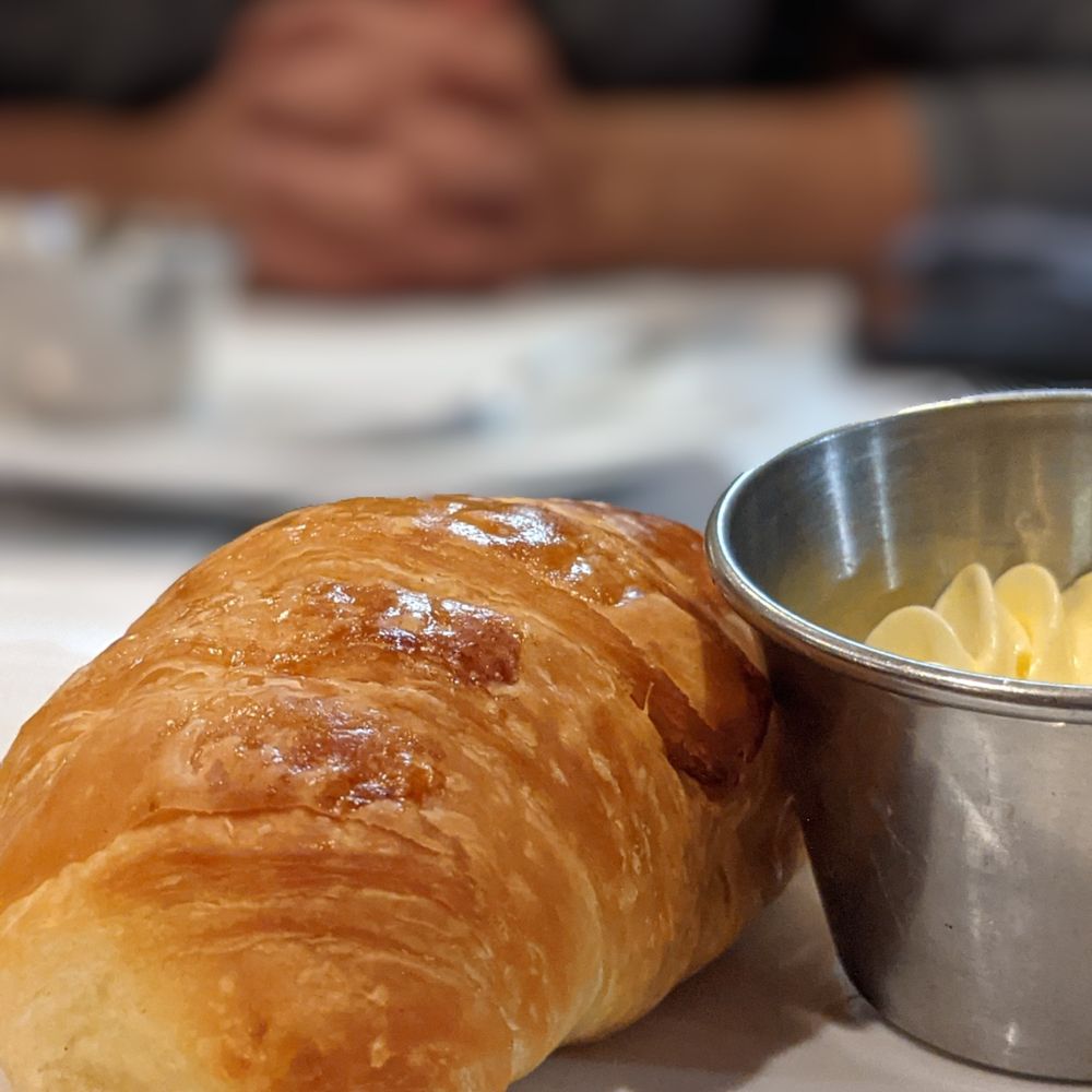 Green Gateau - Amazing Croissant - French Near Me - Lincoln, Nebraska Green Gateau - Amazing Croissant - French Near Me - Lincoln, Nebraska