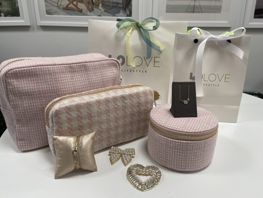 40 Love Lifestyle by null