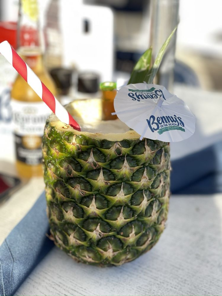 Benny's On The Beach