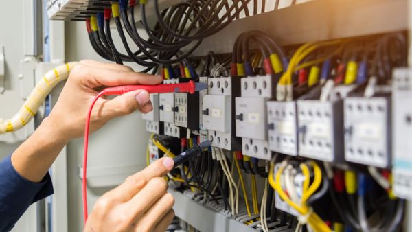 Flash Electrical and Handyman Services Logo