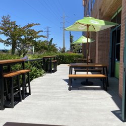 The Greenspot Salad Company Governor Park - Outdoor patio seating