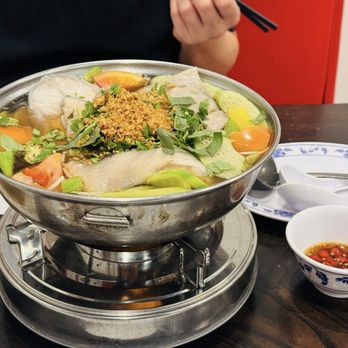 Sáu Can Tho Vietnamese Kitchen - Vietnamese Near Me - Rosemead, California Sáu Can Tho Vietnamese Kitchen - Vietnamese Near Me - Rosemead, California