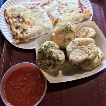 DiRaimo Pizzeria - Pizza Near Me - Huntington, New York
