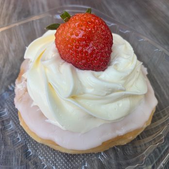Cafe Dulce - Strawberry cream donut - Coffee & Tea Near Me - Los Angeles, California Cafe Dulce - Strawberry cream donut - Coffee & Tea Near Me - Los Angeles, California