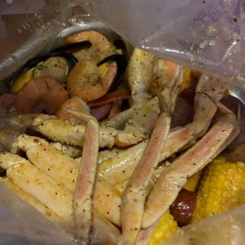 Boil Bay - Combo C - Shrimp head off , 1 Lb. Snow Crab Leg , Black Mussel, corn, potatoes - Seafood Near Me - Virginia Beach, Virginia Boil Bay - Combo C - Shrimp head off , 1 Lb. Snow Crab Leg , Black Mussel, corn, potatoes - Seafood Near Me - Virginia Beach, Virginia