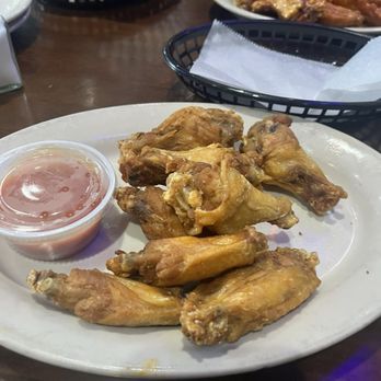 Al's Bar & Grille - Naked extra crispy wings with hot buffalo on the side - Burgers Near Me - Cornelius, North Carolina Al's Bar & Grille - Naked extra crispy wings with hot buffalo on the side - Burgers Near Me - Cornelius, North Carolina