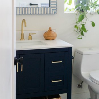 Parke & Olive Design - California coastal vibes can extend all throughout the home - even the bathroom! - Interior Design Near Me Parke & Olive Design - California coastal vibes can extend all throughout the home - even the bathroom! - Interior Design Near Me