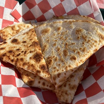 487 Grill - Chicken quesadilla - Street Vendors Near Me - Baker, Nevada