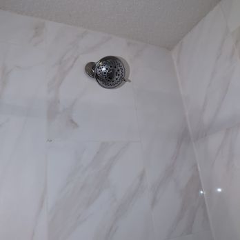 Comfort Suites - The one setting shower - Hotels Near Me - Richmond, Kentucky Comfort Suites - The one setting shower - Hotels Near Me - Richmond, Kentucky