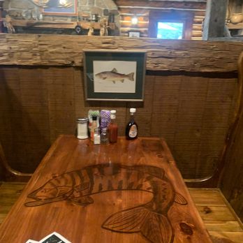 Tamarack Inn - Booth - American Near Me - Lake George, New York