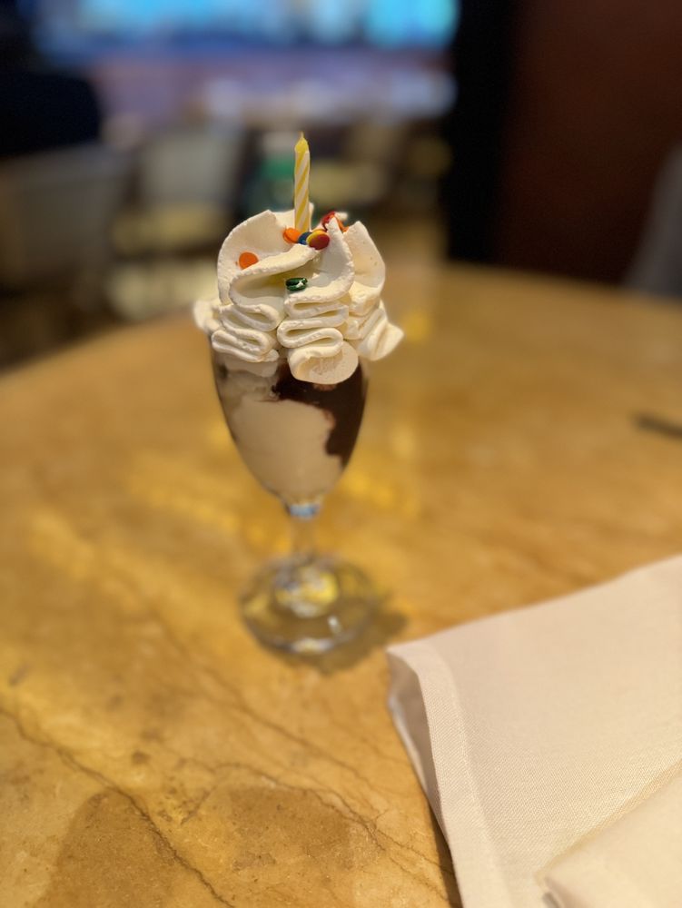 THE CHEESECAKE FACTORY Updated August 2024 634 Photos & 696 Reviews