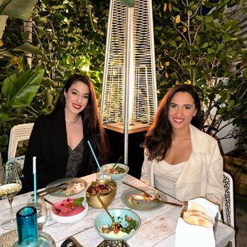 Lira Beirut Eatery - Mediterranean Near Me - Miami, Florida