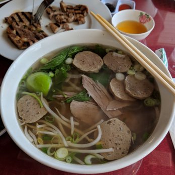 Pho Son Ha - #19 pho with well-done flank and meatballs ($8.95) - Vietnamese Near Me - Palatine, Illinois