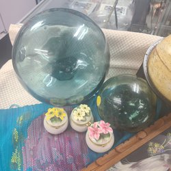 Past to Present Emporium - Antique glass floats to fun vintage finds.