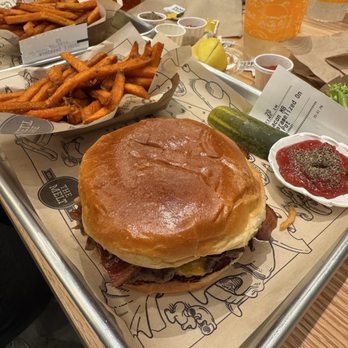 Elite Experience: The Melt - bbq bacon meltburger - Yelp Events Near Me - Brea, California