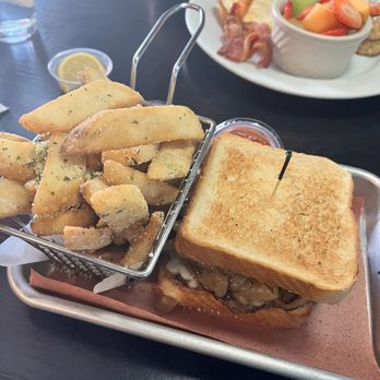 District 7 Grill - Patty melt with truffle Parmesan fries. - Breakfast & Brunch Near Me - Houston, Texas District 7 Grill - Patty melt with truffle Parmesan fries. - Breakfast & Brunch Near Me - Houston, Texas