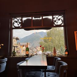 House Of Champagne - Great for date nite