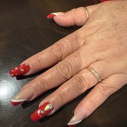 Classy Nails - Christmas nails by Kim.