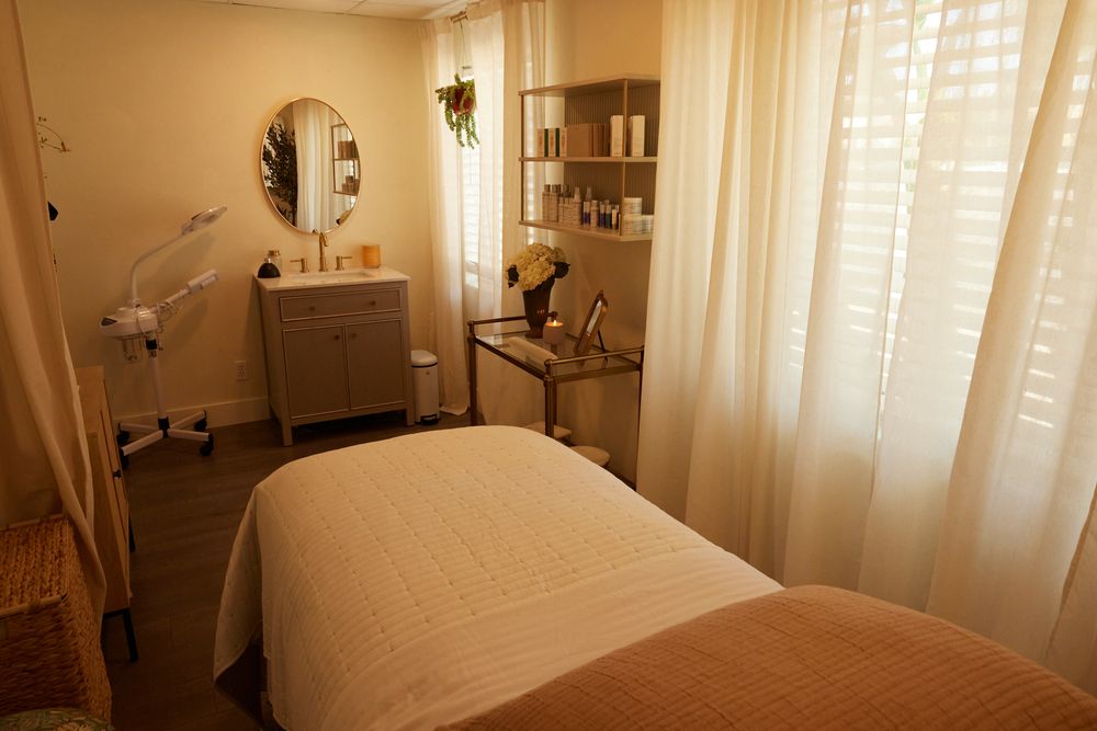 Kynd Skincare & Sugaring Logo