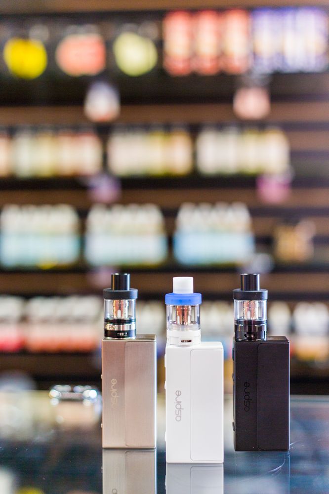 HOTBOX SMOKE SHOP Updated September 2024 105 Photos & 12 Reviews