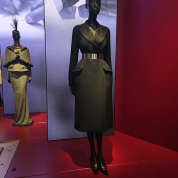 La Galerie Dior - Museums Near Me - Paris