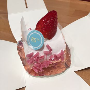 85°C Bakery Cafe-Tukwila - Strawberry roll! - Bakeries Near Me - Tukwila, Washington 85°C Bakery Cafe-Tukwila - Strawberry roll! - Bakeries Near Me - Tukwila, Washington