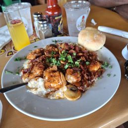 Shrimp & grits Shrimp & grits