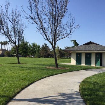 Zanussi Park - Bathroom and large grass area - Parks Near Me - Tracy, California