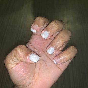 Megan's Nails - A week after getting my gel nail. It peeled. - Nail Salons Near Me - Memphis, Tennessee