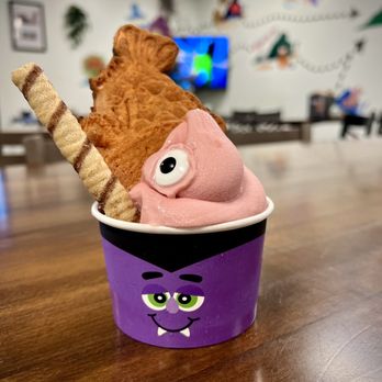 Kitchenfinity - Strawberry Dole Whip Taiyaki w/ Nutella filling - Desserts Near Me - Norfolk, Virginia Kitchenfinity - Strawberry Dole Whip Taiyaki w/ Nutella filling - Desserts Near Me - Norfolk, Virginia
