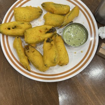 Mavalli Tiffin Rooms - Chilli Bajji (Pakora Fritters) - Vegan - some were spicy - Vegetarian Near Me - Mississauga, Ontario
