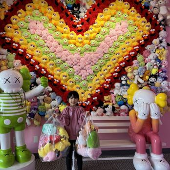 Magic Claw - Toy Stores Near Me - Las Vegas, Nevada Magic Claw - Toy Stores Near Me - Las Vegas, Nevada