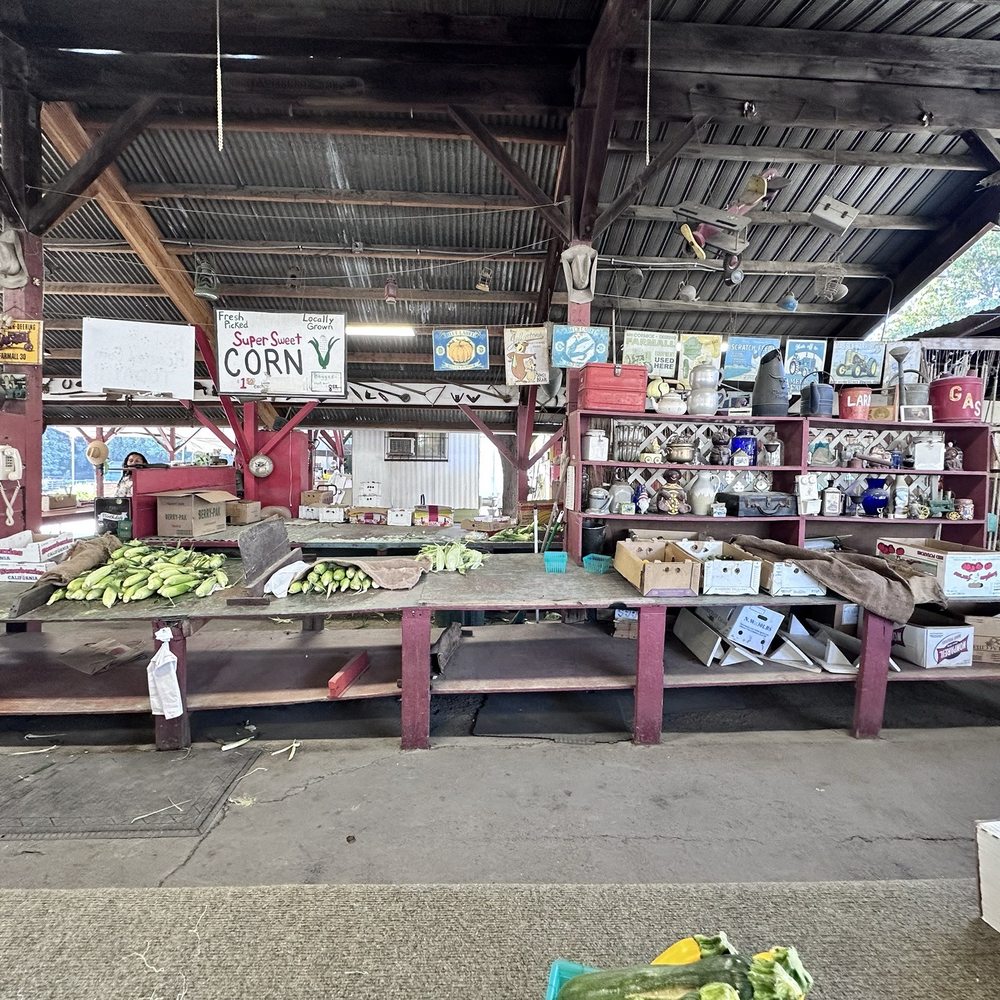 Tapia Bros Farm - Fruits & Veggies Near Me - Encino, California