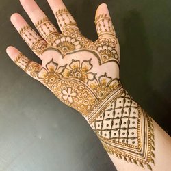 Henna by Aleena