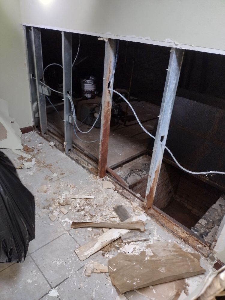 Slide of Double A Contracting