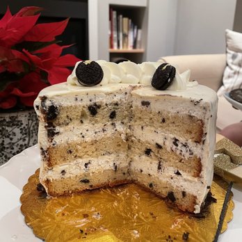 Trafiq Cafe & Bakery - Cafes Near Me - Vancouver, British Columbia