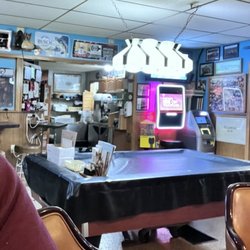 Adam's Rib - Pool table area
