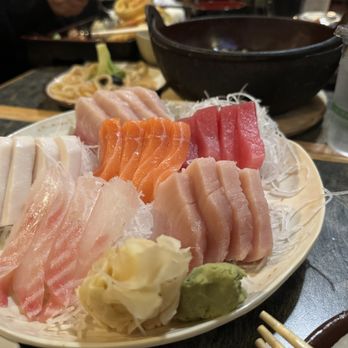 Joy Sushi - Sashimi Deluxe Dinner - Sushi Bars Near Me - San Mateo, California