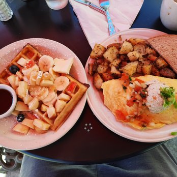 Morning Glory Café - 3-Fingered Jack Omelette and Jivin' Jitterbug's Waffles - Vegetarian Near Me - Eugene, Oregon