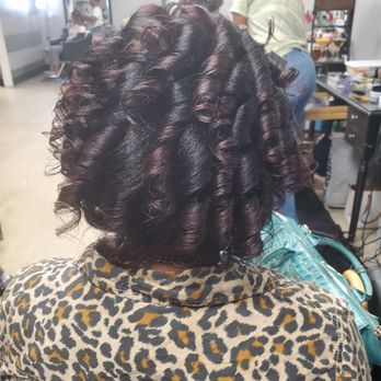 Salon 180 - Press and curl Natural Hair - Hair Salons Near Me - Jacksonville, Florida Salon 180 - Press and curl Natural Hair - Hair Salons Near Me - Jacksonville, Florida