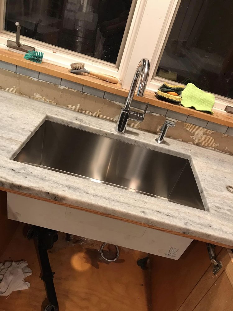 Slide of Rivs Home And Lawn Care