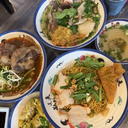 Mì Thập Cẩm / House Special Mì Sủi Cảo Khô / Dry noodles w/ sauce Mì đuôi bò trùng khánh / Oxtail w/ noodle soup Mì Thập Cẩm / House Special Mì Sủi Cảo Khô / Dry noodles w/ sauce Mì đuôi bò trùng khánh / Oxtail w/ noodle soup