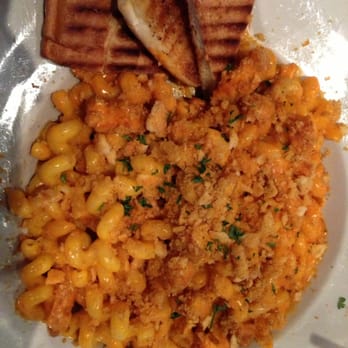 Snookers - Buffalo Mac & cheese - Pool Halls Near Me - Providence, Rhode Island Snookers - Buffalo Mac & cheese - Pool Halls Near Me - Providence, Rhode Island