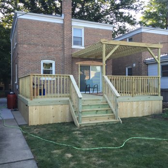Dano Deck and Sunroom - Decks & Railing Near Me Dano Deck and Sunroom - Decks & Railing Near Me