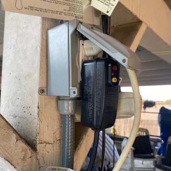 Primo Electric - Another outdoor GFCI outlet - Electricians Near Me - Montebello, California Primo Electric - Another outdoor GFCI outlet - Electricians Near Me - Montebello, California