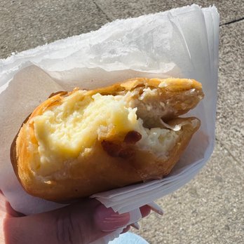 Sabor de Colombia Restaurant and Bakery - Empanada queso - Colombian Near Me - Brooklyn, New York Sabor de Colombia Restaurant and Bakery - Empanada queso - Colombian Near Me - Brooklyn, New York