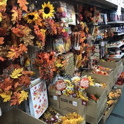 Thanksgiving dinner decorations