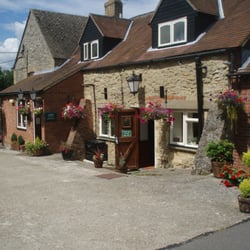 The Three Horseshoes