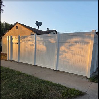 Fence General - New Fence they built a incredible strong and tall fence - Fences & Gates Near Me Fence General - New Fence they built a incredible strong and tall fence - Fences & Gates Near Me